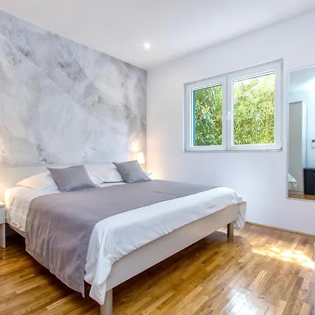 Beachfront Angelina Villa *