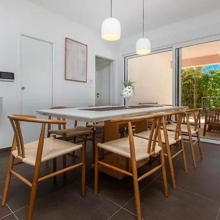 Beachfront Angelina Vinišće