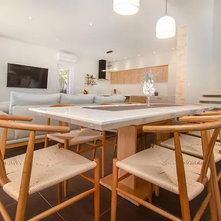 Beachfront Angelina Villa *