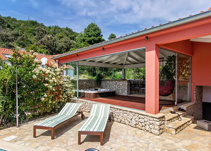 Villa Beachfront Angelina *